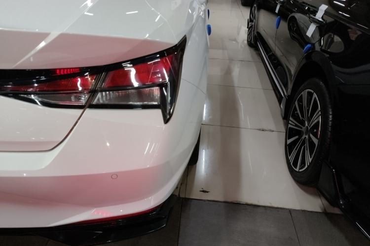 Used Hyundai Elantra 2022 1.5L CVT GLX Elite Edition Right Rear Taillight