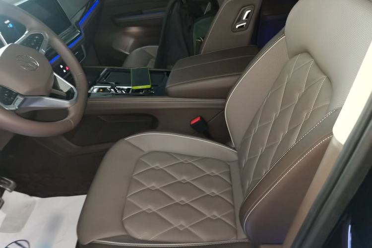 Used Volkswagen Viloran 2024 380TSI Premium Edition Left Front Seat