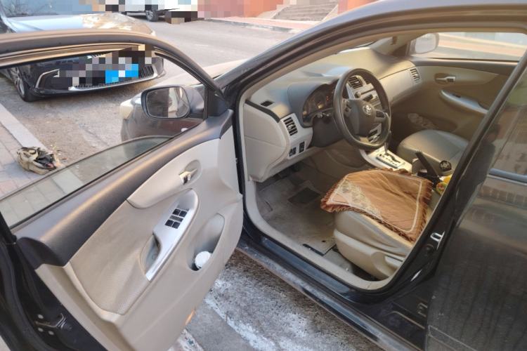 Used Toyota Corolla 2011 1.6L Automatic GL Sunroof Version Driver Seat