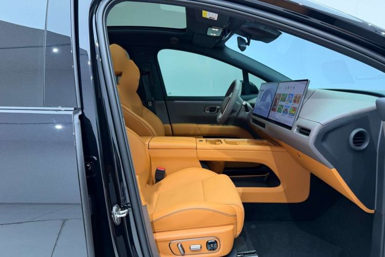 Used Li Auto i6 2025 Model Two-Wheel-Drive Standard Type