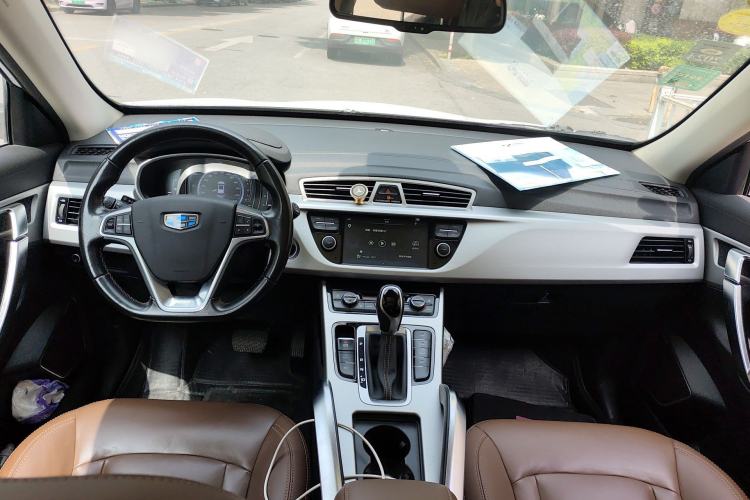 Used Geely Auto Emgrand X7 Sport 2016 1.8TD Automatic ZhiZun Version Center Console