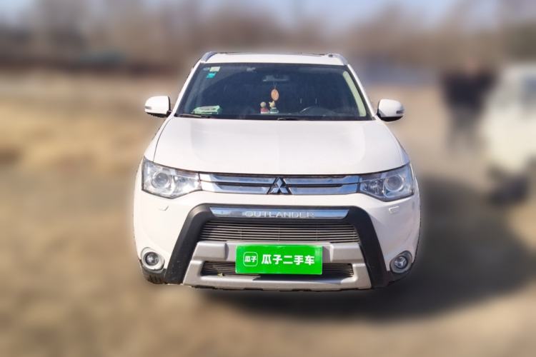 Used Mitsubishi Outlander 2014 2.4L 4x4 Deluxe Value Edition 5 Seats