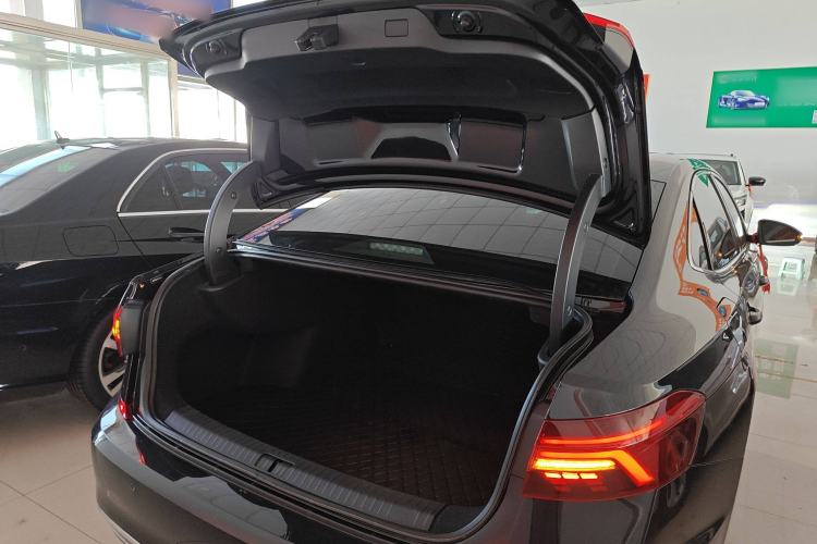 Used Volkswagen Passat 2020 330TSI Elite Edition China VI
