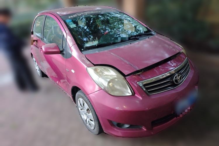 Used Toyota Yaris 2011 1.6E Automatic Charm Edition Front Right 45 Deg