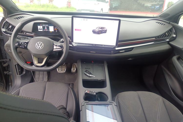 Used Volkswagen ID.UNYX 2024 Pro Long-Range Version Center Console