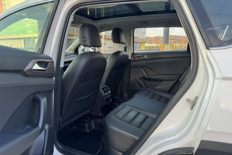 Used Volkswagen Tharu 2019 280TSI Two-Wheel Drive Flagship Version China VI Standard Interior 4