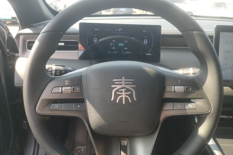 Used BYD Qin PLUS 2025 DM-i Smart Drive 55KM Leading Model Steering Wheel