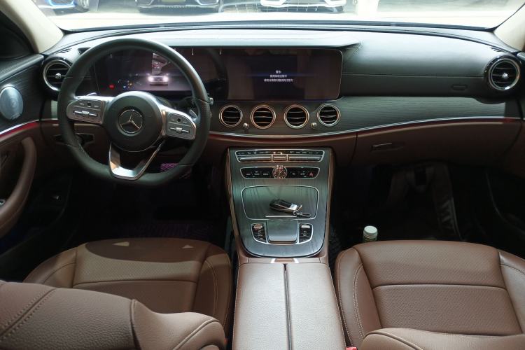 Used Mercedes-Benz E-Class 2020 E 300 L Sport Luxury Edition Center Console