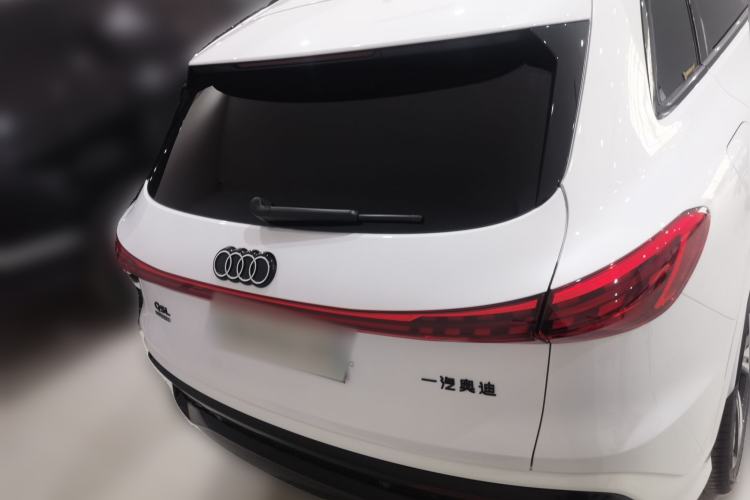 Used Audi Q5L 2026 Model Range: Intelligent Hybrid Premium Edition Rear