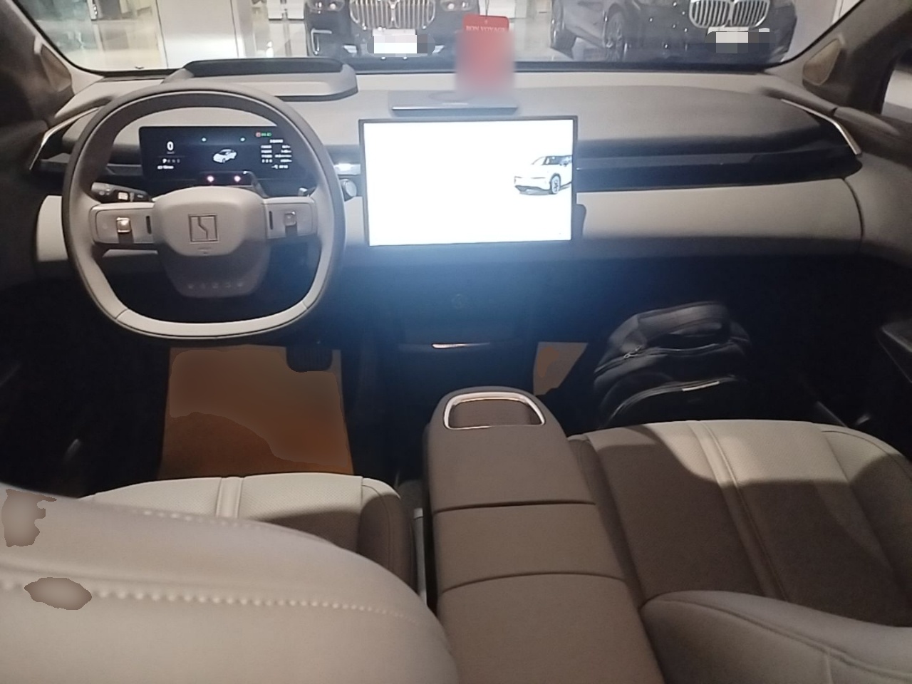 Zeekr X 2023 Four-Wheel Drive YOU Edition 4 Seats — снимка 12