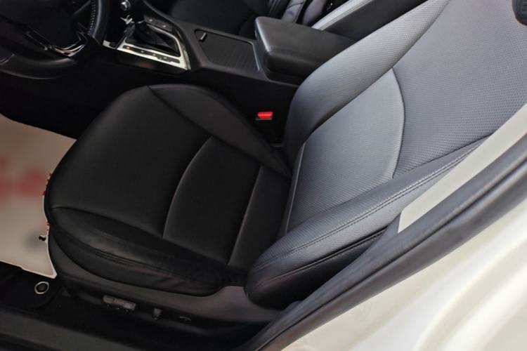 Used Kia K5 2014 2.0L Automatic LUXURY Left Front Seat