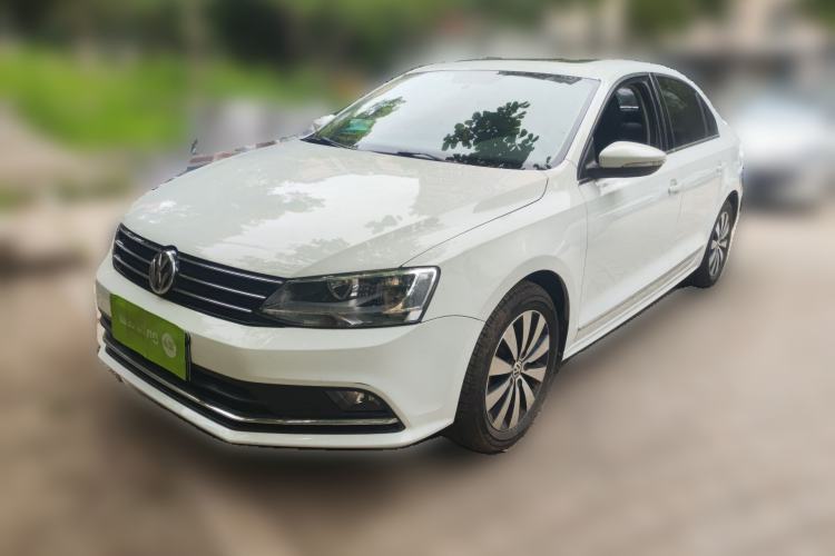 Used Volkswagen Sagitar 2017 230TSI Automatic Comfort Version