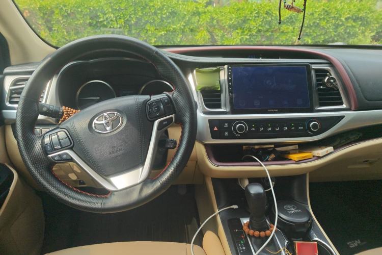 Used Toyota Highlander 2015 3.5L 4x4 Elite Edition 7-Seater
