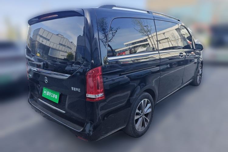 Used Mercedes-Benz V-Class 2021 V 260 Avantgarde Edition
