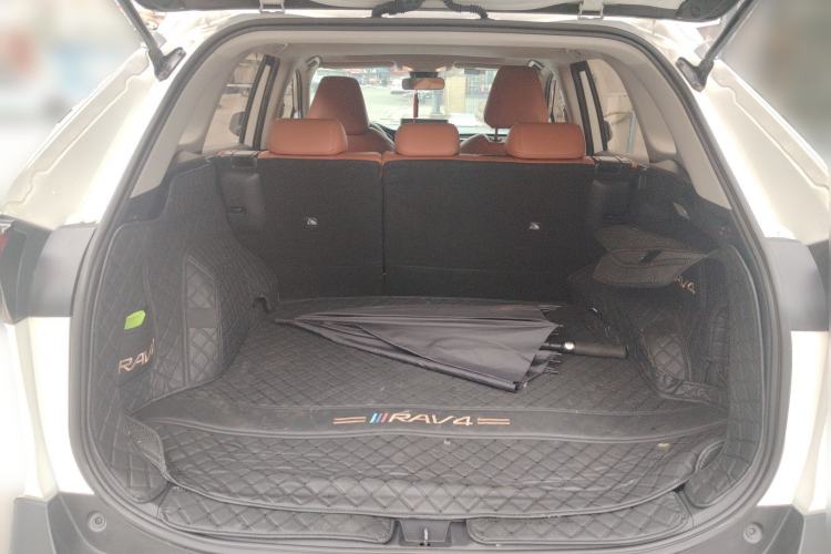 Used Toyota RAV4 2022 Dual-Engine 2.5L E-CVT Two-Wheel Drive Elite Edition