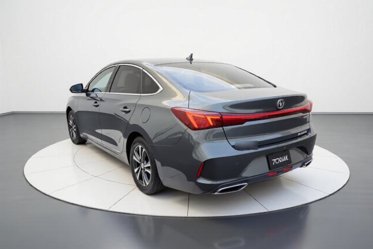 Used CHANGAN Eado 2023 Changan Edition PLUS Blue Whale NE 1.4T GDI DCT Prestige Version Exterior 2