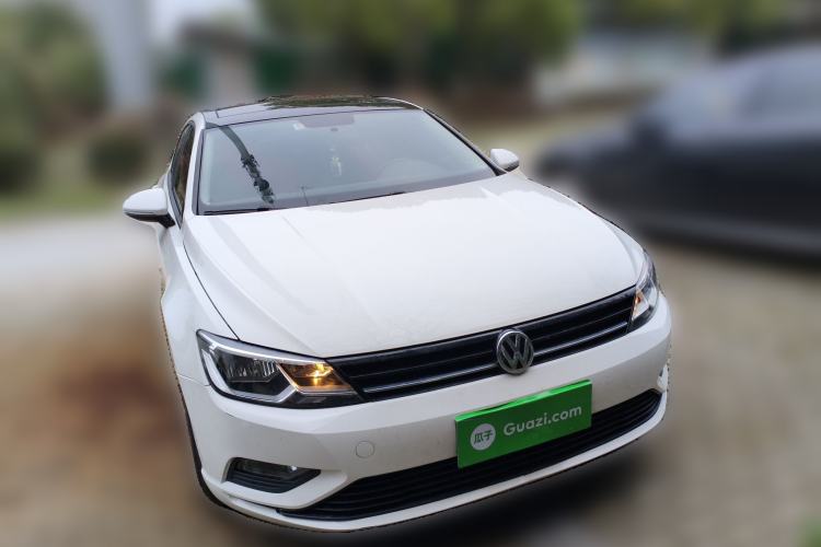 Used Volkswagen Lamando 2017 230TSI DSG Fashion Edition
