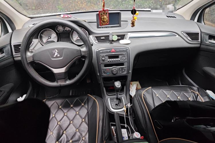 Used Peugeot 308 2013 1.6L Automatic YouShang Model Center Console