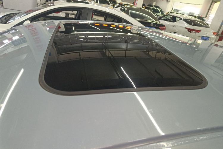 Used Geely Auto Emgrand 2023 4th Generation Champion Edition 1.5L CVT Prestige Model Roof