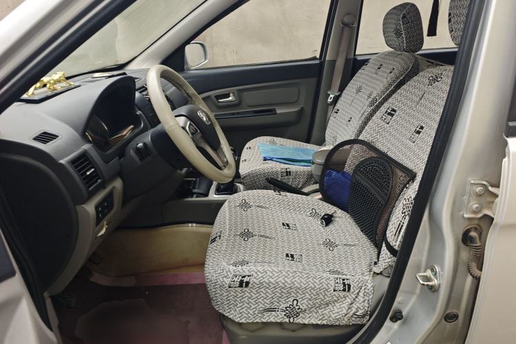 Used BAIC Weiwang M20 2014 1.5L Comfort Version BJ415B Left Front Seat