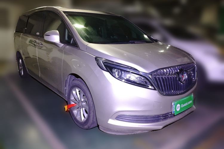 Used Buick GL8 2017 ES 28T Comfort Model China V Standard Front Right 45 Deg