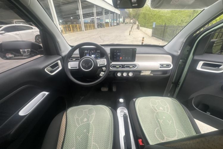 Used Wuling Hongguang MINIEV 2024 3rd Generation 215km Advanced Version Interior 6