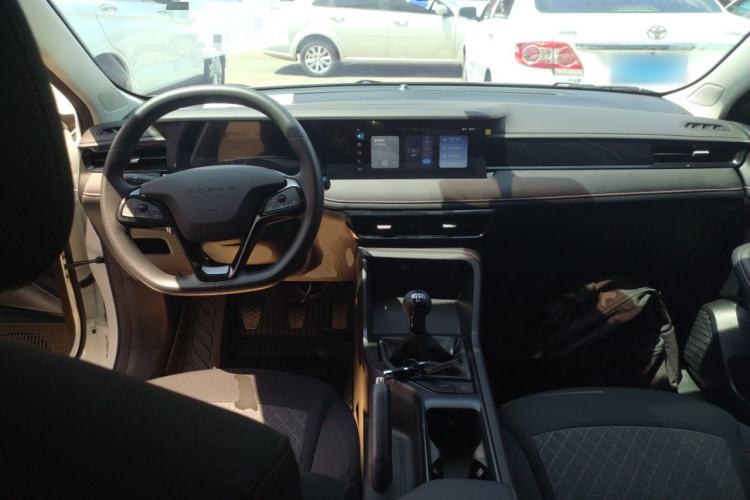 Used Roewe i5 2023 1.5L Manual Comfort Edition
