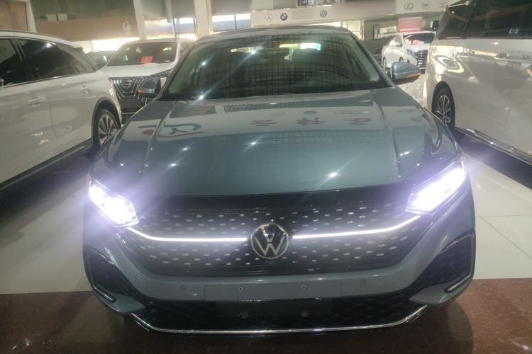 Used Volkswagen Passat 2022 330TSI Starry Luxury Edition
