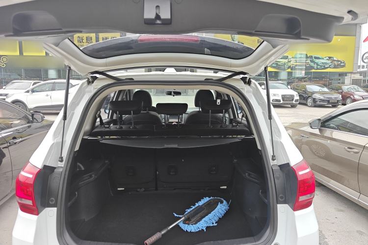 Used Haval H6 2017 Red-Label Sport Edition 1.5T Automatic Two-Wheel Drive Luxury Model Trunk