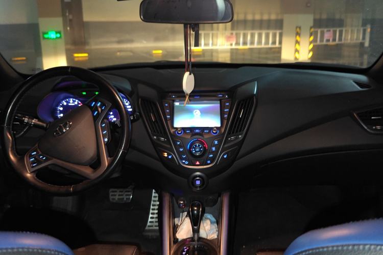 Used Hyundai Veloster 2015 1.6T Automatic Luxury Edition