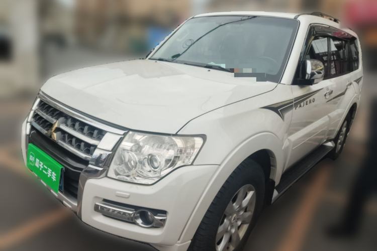 Used Mitsubishi Pajero 2015 3.0L Automatic Elite Overdrive Version China IV Standard