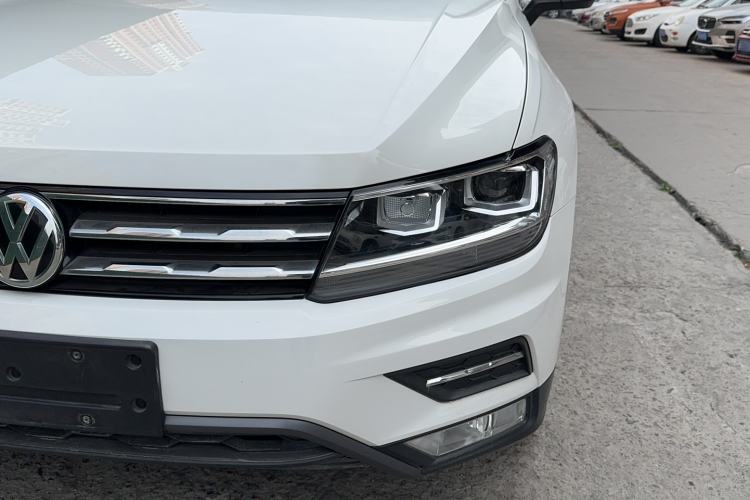 Used Volkswagen Tiguan L 2019 330TSI Automatic Two-Wheel Drive Panoramic Comfort Edition China VI Standard
