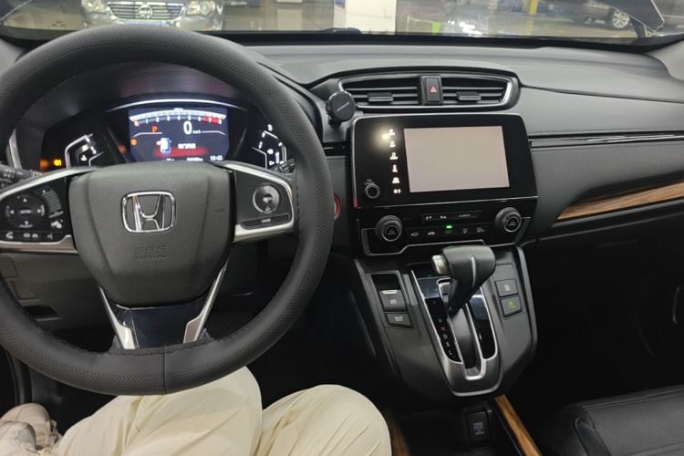 Used Honda CR-V 2017 240TURBO CVT Front-Wheel Drive Fashion Edition
