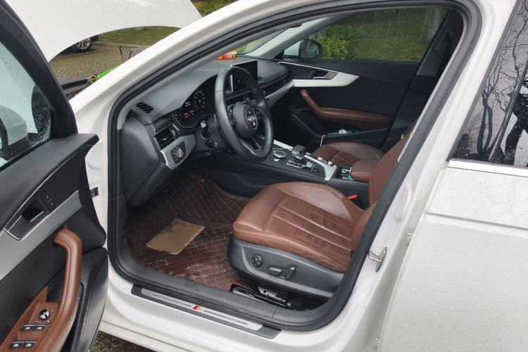 Used Audi A4L 2019 40 TFSI Fashion Version China V