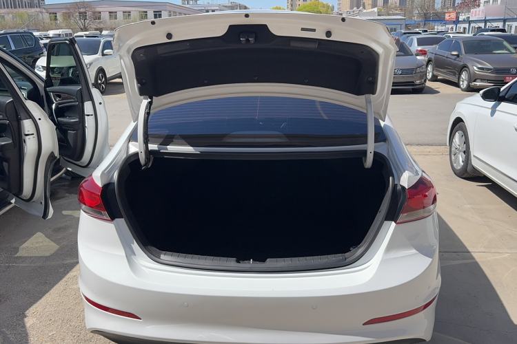 Used Hyundai Elantra (6th Generation / Lingdong) 2016 1.6L Automatic ZhiXuan – Elite Version Trunk