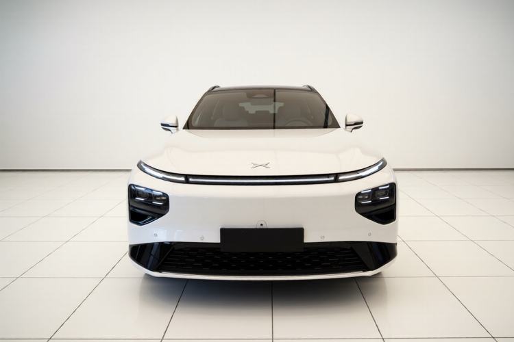 Used XPeng G9 2022 702 Pro Front