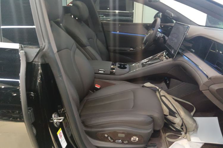 Used Denza Z9 2024 1100 km All-Wheel-Drive Ultra Version