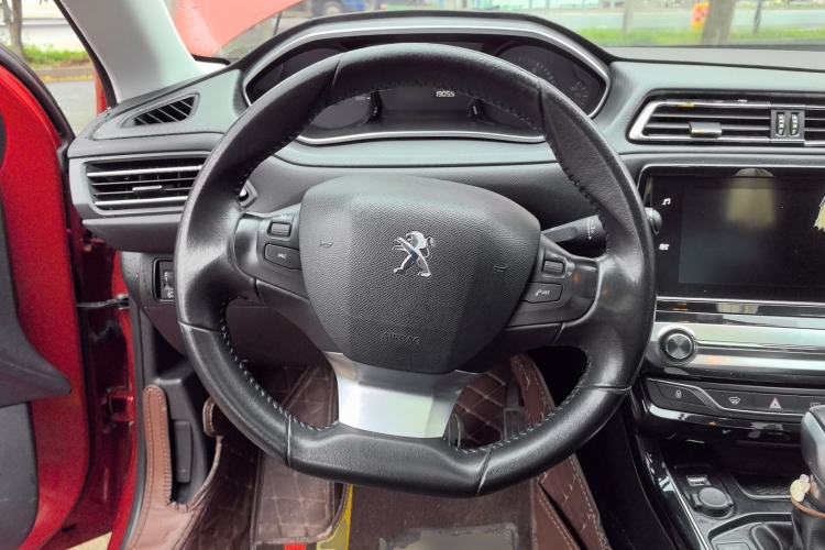 Used Peugeot 308 2016 230THP Automatic Luxury Edition Steering Wheel