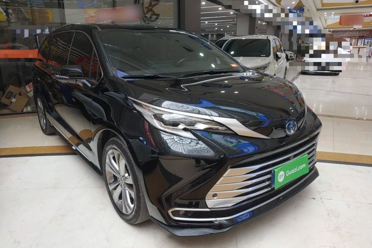 Used Toyota Sienna 2023 2.5L Hybrid Platinum Edition
