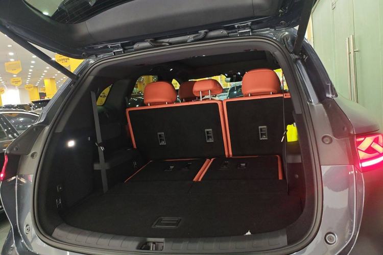 Used BYD Tang L 2025 EV 600KM All-Wheel-Drive LiDAR Flagship Model Trunk