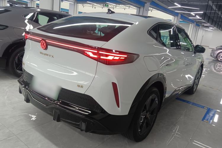 Used Volkswagen ID.UNYX 2024 Pro Long-Range Version Rear Right 45 Deg