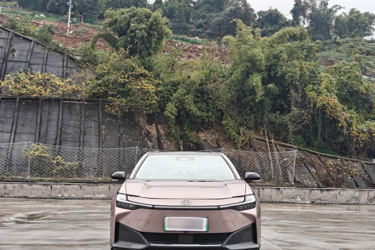 Used Toyota bZ3 2023 616 km Long-Range Premium
