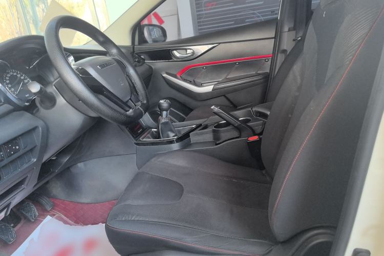 Used Venucia D60 2019 100 000 Glory 1.6L Entry Manual ChenShang Edition China VI
