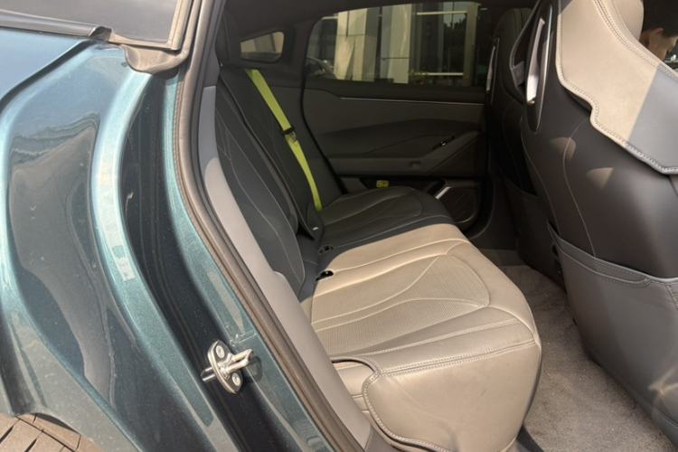 Used XPeng P7 2025 Model—820 Ultra Long Range Ultra Interior 2