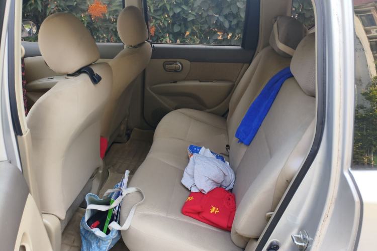 Used Nissan Livina 2010 Jingyue Edition 1.6L Automatic All-in-One Model Left Rear Seat