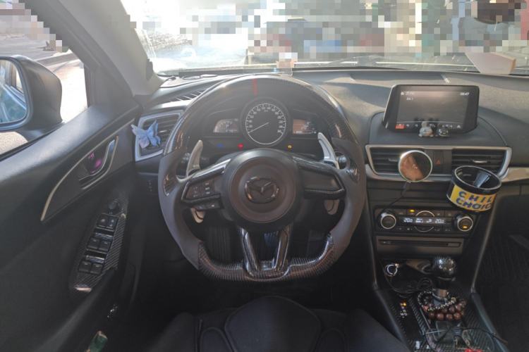 Used Mazda Mazda 3 Axela 2017 Hatchback 2.0L Automatic Luxury Model Emission Standard China V
