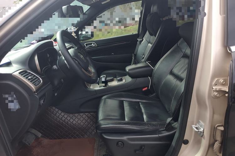 Used Jeep Grand Cherokee 2014 3.0L Comfort Navigation Edition Left Front Seat