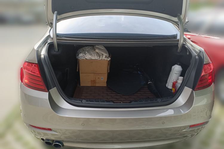 Used BMW 5 Series 2014 528Li Leading Model
