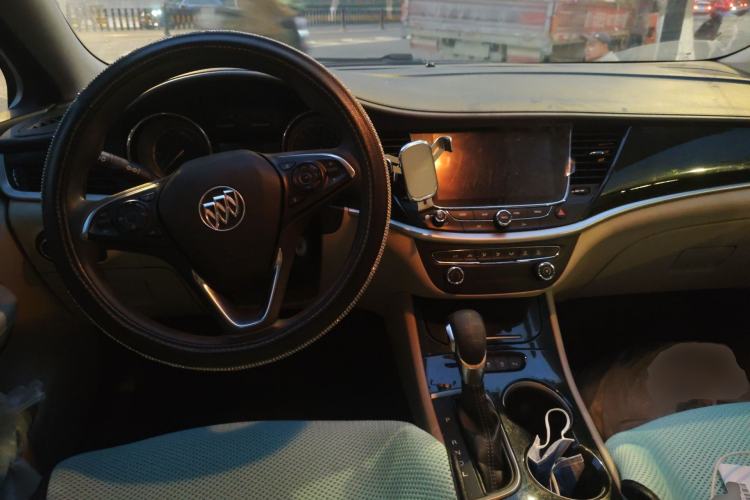 Used Buick Verano 2017 Sedan 15S Automatic Leading Model Center Console