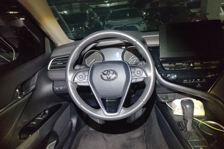 Used Toyota Camry 2021 2.0G Luxury Edition